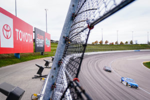 Hollywood Casino 400